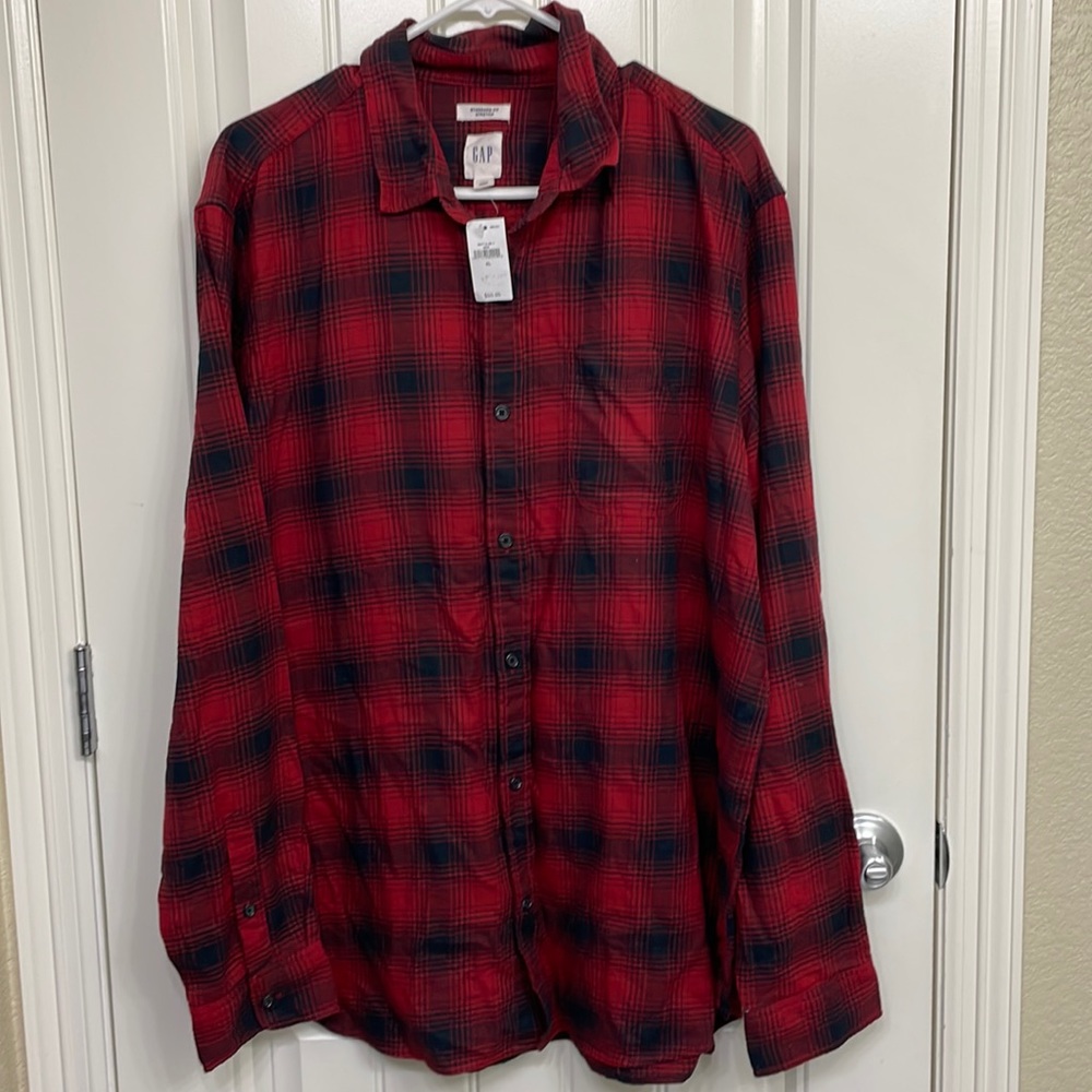 NWT Gap‎ red / black check plaid button down shirt